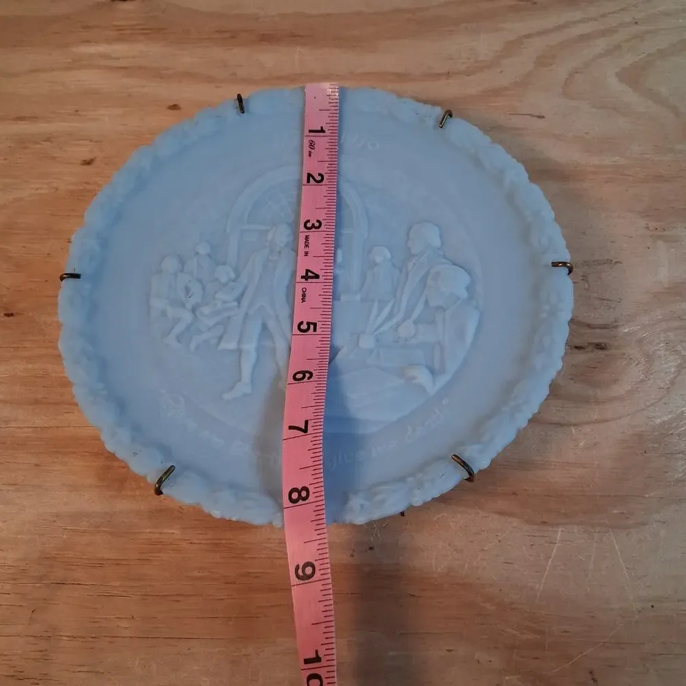 Fenton Vintage Give me Liberty 1776-1976 Bicentennial Powder Blue Glass Plate